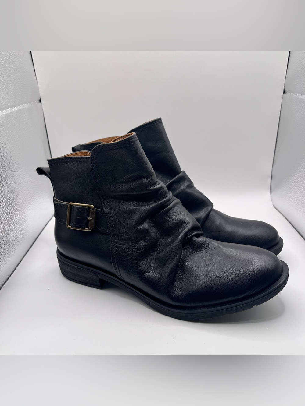 Sofft Beckie II Leather Slouched Bootie black size 8 EUC ankle boots women’s